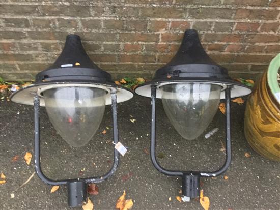 2 aluminium lamps